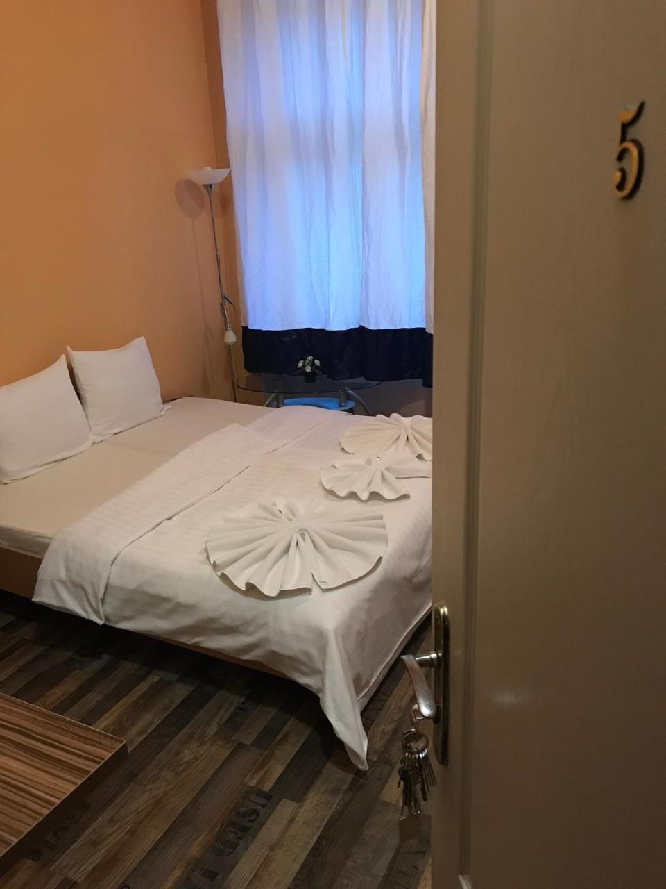 Hotel Praha Club Bed & Breakfast Praga Exterior foto